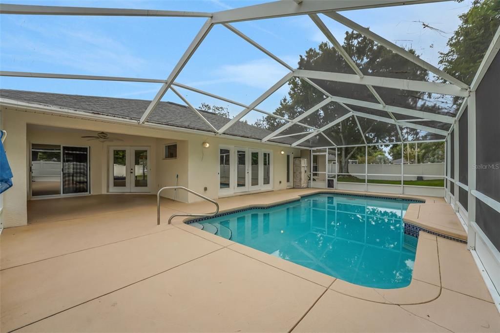 For Sale: $389,000 (3 beds, 2 baths, 2149 Square Feet)