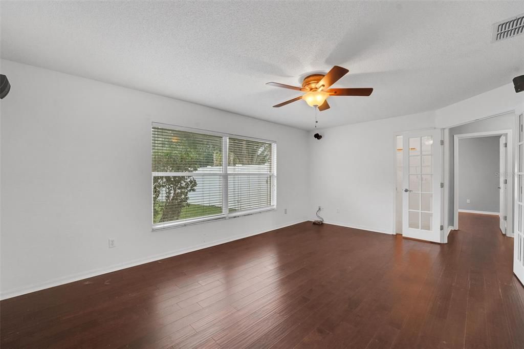 For Sale: $389,000 (3 beds, 2 baths, 2149 Square Feet)