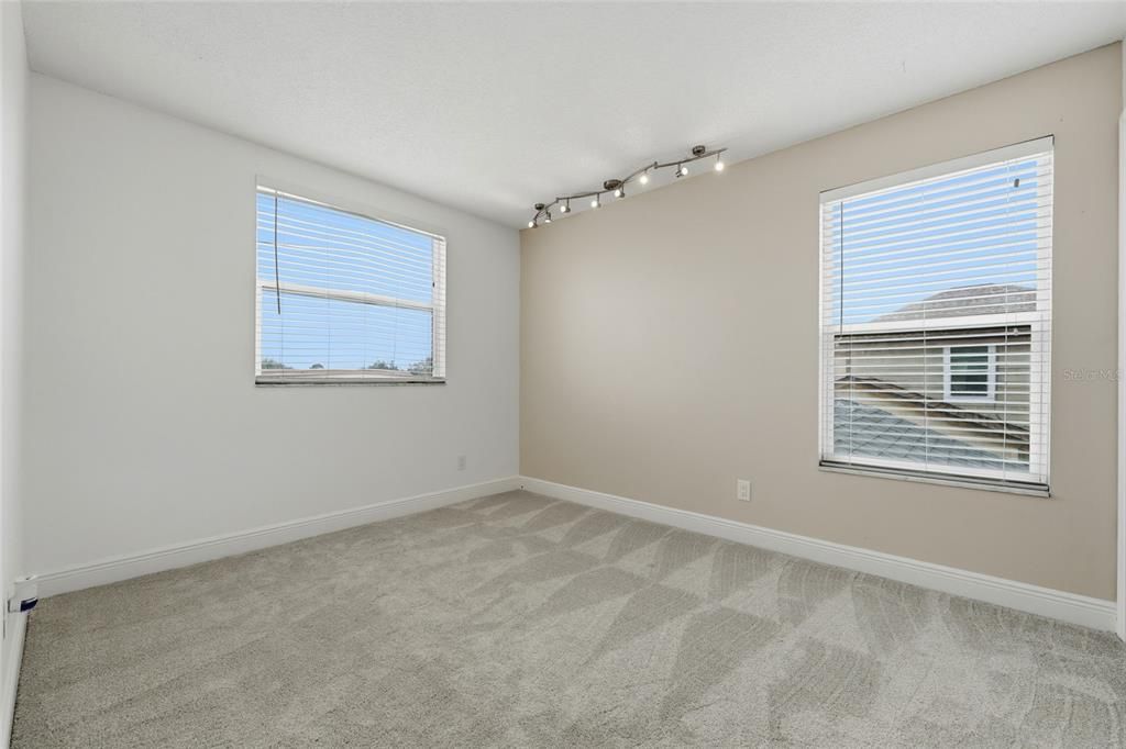 For Sale: $415,000 (3 beds, 2 baths, 1705 Square Feet)