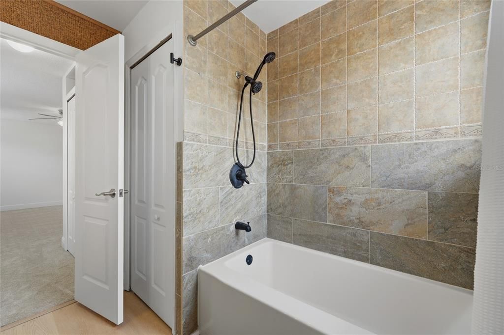 For Sale: $415,000 (3 beds, 2 baths, 1705 Square Feet)