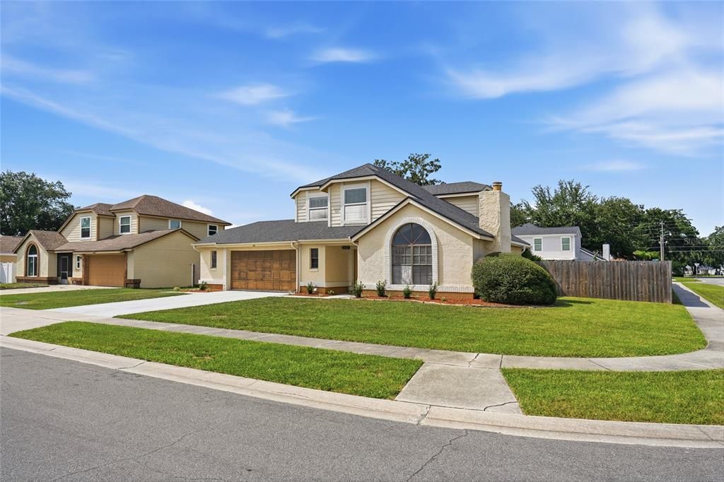 For Sale: $415,000 (3 beds, 2 baths, 1705 Square Feet)