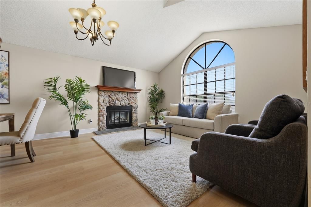 For Sale: $415,000 (3 beds, 2 baths, 1705 Square Feet)