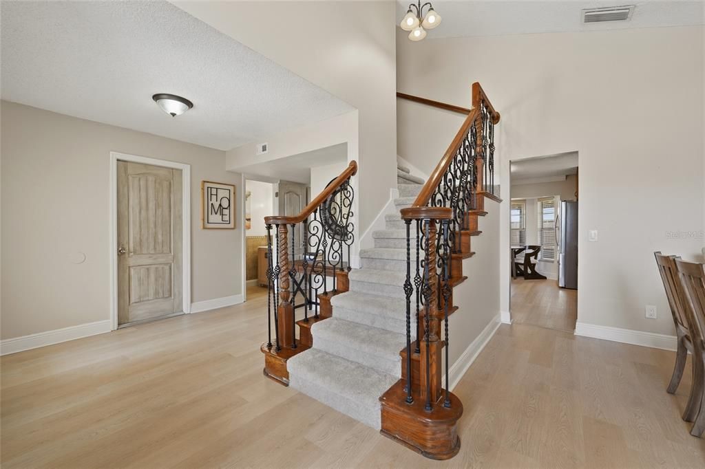 For Sale: $415,000 (3 beds, 2 baths, 1705 Square Feet)
