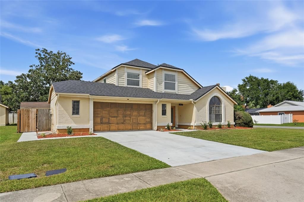 For Sale: $415,000 (3 beds, 2 baths, 1705 Square Feet)