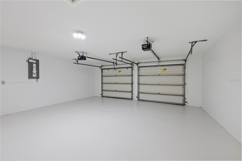 En Venta: $489,999 (3 camas, 2 baños, 2406 Pies cuadrados)