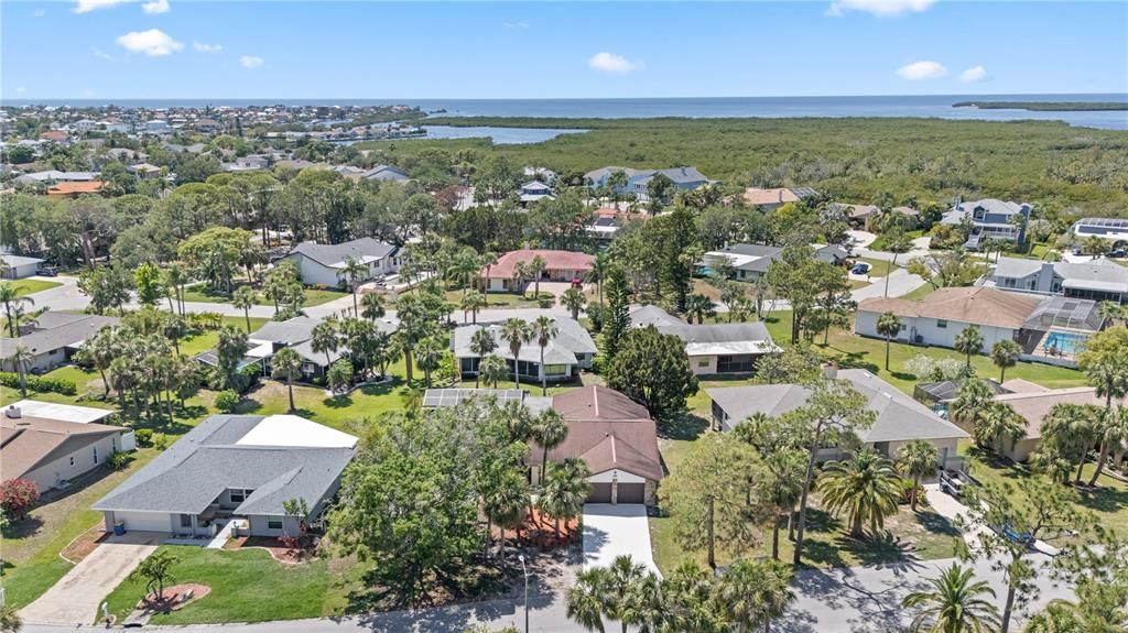 En Venta: $489,999 (3 camas, 2 baños, 2406 Pies cuadrados)
