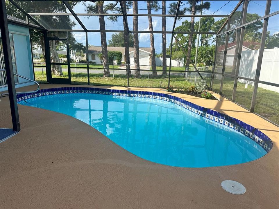 For Sale: $345,678 (3 beds, 2 baths, 1272 Square Feet)