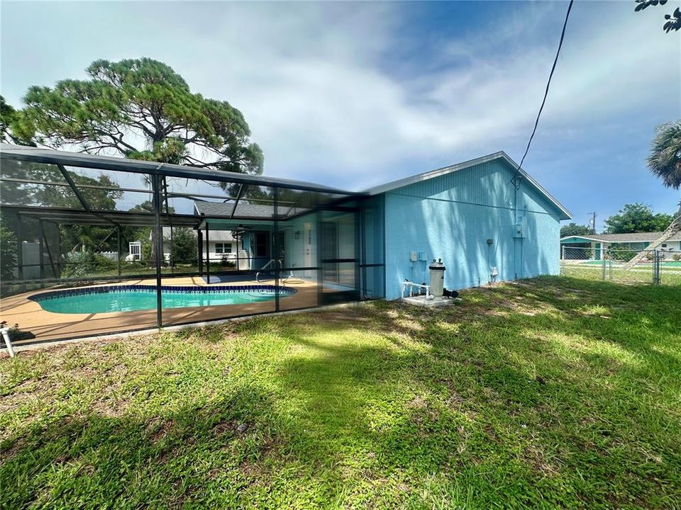 For Sale: $345,678 (3 beds, 2 baths, 1272 Square Feet)
