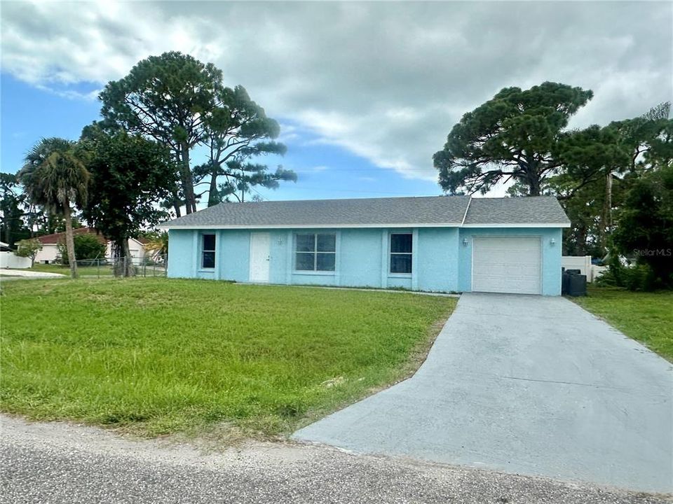 For Sale: $345,678 (3 beds, 2 baths, 1272 Square Feet)