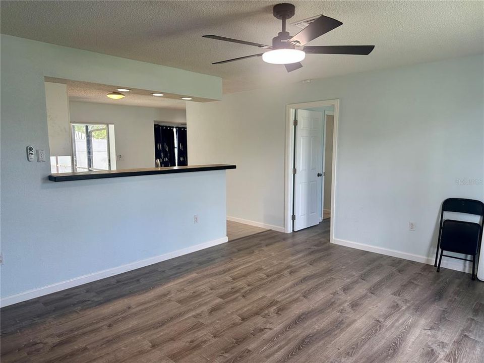 For Sale: $345,678 (3 beds, 2 baths, 1272 Square Feet)