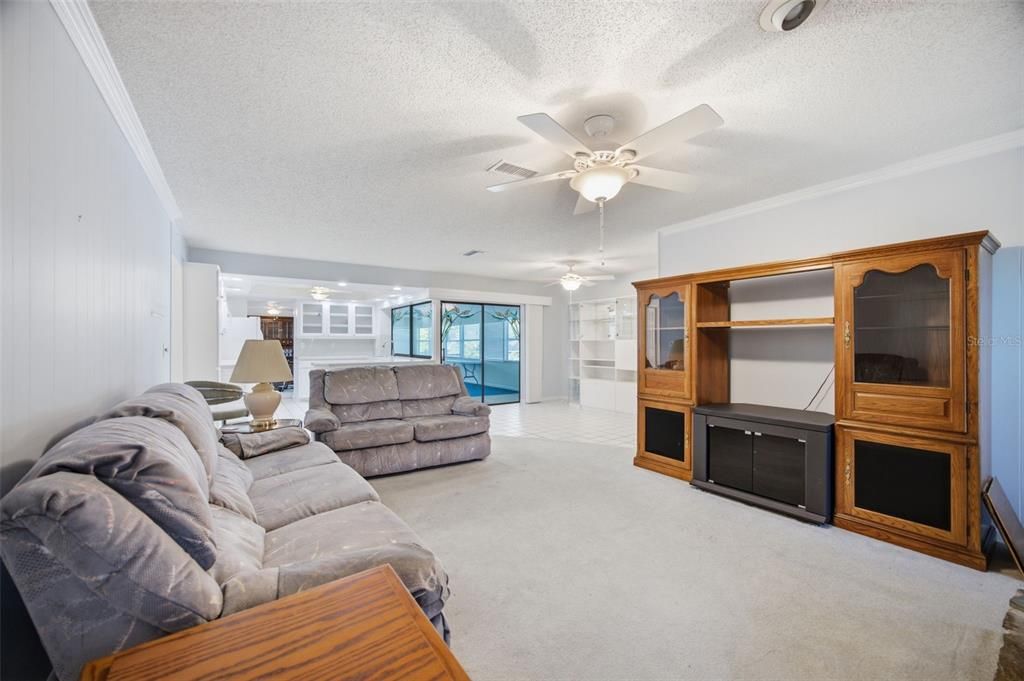 Active With Contract: $450,000 (3 beds, 2 baths, 2338 Square Feet)