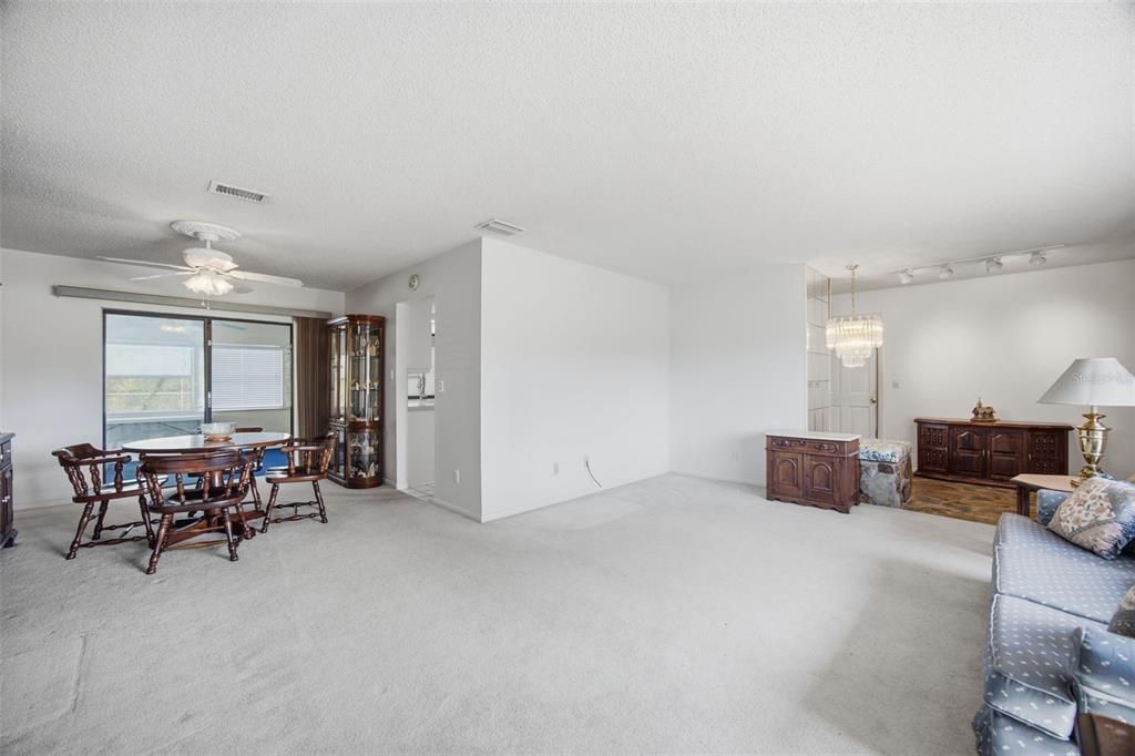 Active With Contract: $450,000 (3 beds, 2 baths, 2338 Square Feet)