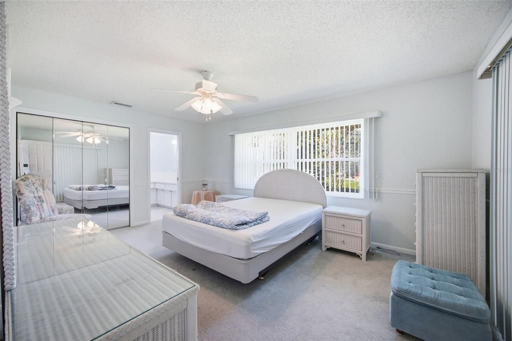 Active With Contract: $450,000 (3 beds, 2 baths, 2338 Square Feet)