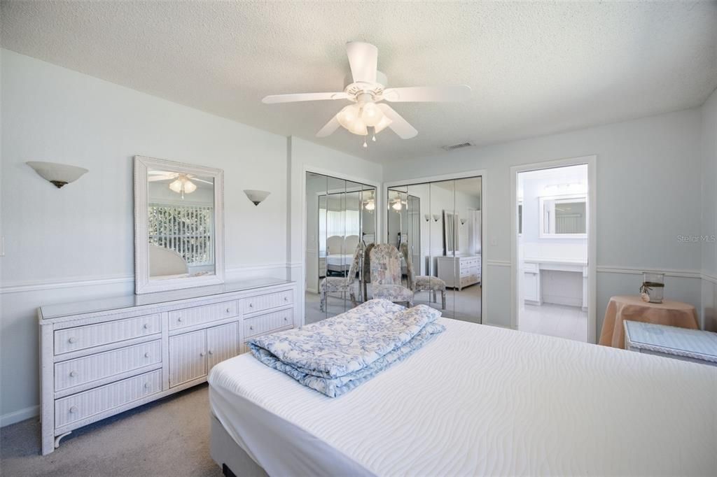 Active With Contract: $450,000 (3 beds, 2 baths, 2338 Square Feet)