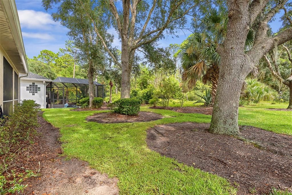 For Sale: $370,000 (2 beds, 2 baths, 1637 Square Feet)