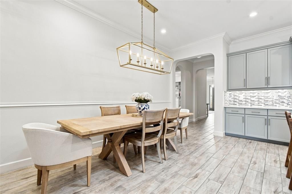 En Venta: $524,900 (3 camas, 2 baños, 2271 Pies cuadrados)