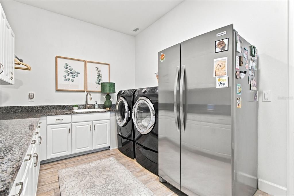 En Venta: $524,900 (3 camas, 2 baños, 2271 Pies cuadrados)