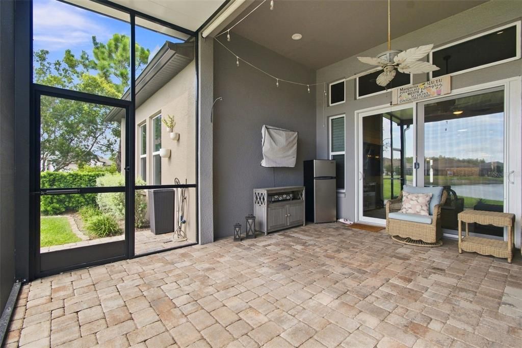 En Venta: $524,900 (3 camas, 2 baños, 2271 Pies cuadrados)