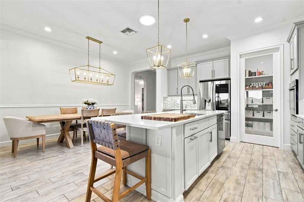 En Venta: $524,900 (3 camas, 2 baños, 2271 Pies cuadrados)