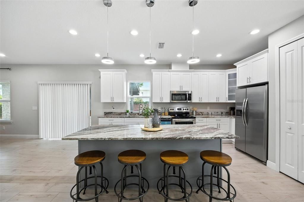 For Sale: $560,000 (3 beds, 2 baths, 1821 Square Feet)