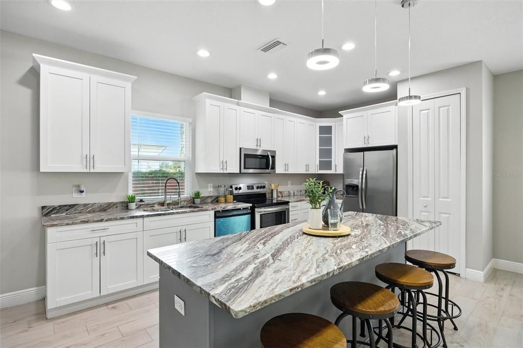 For Sale: $560,000 (3 beds, 2 baths, 1821 Square Feet)