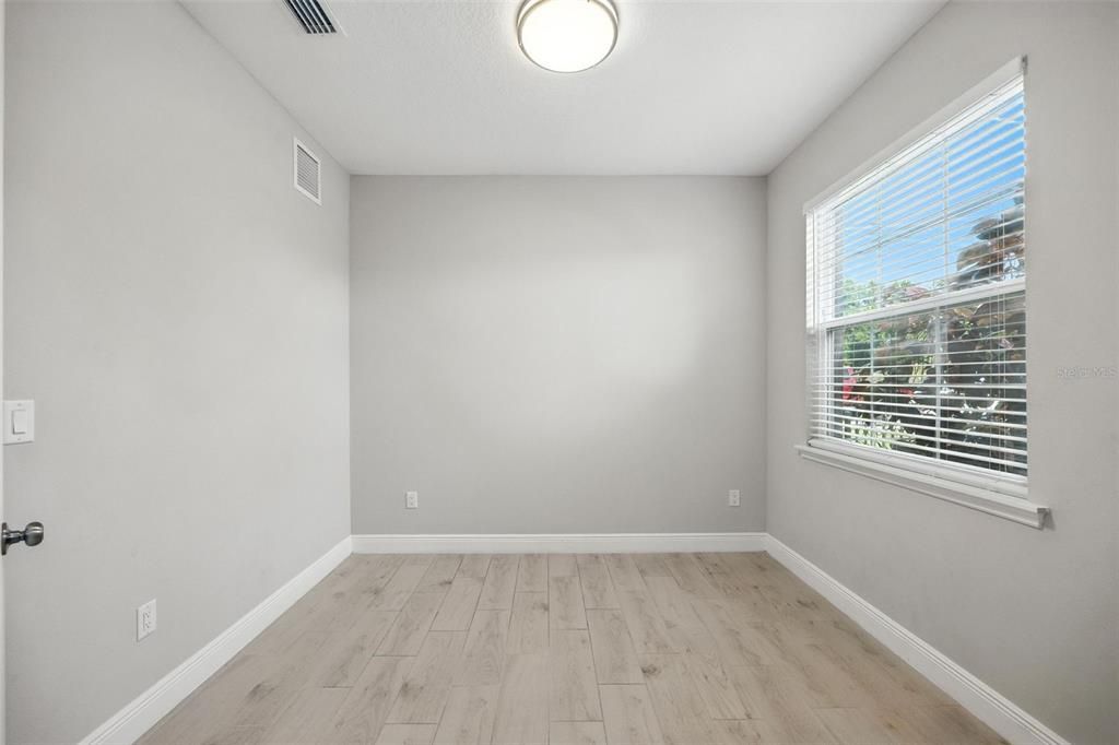 For Sale: $560,000 (3 beds, 2 baths, 1821 Square Feet)