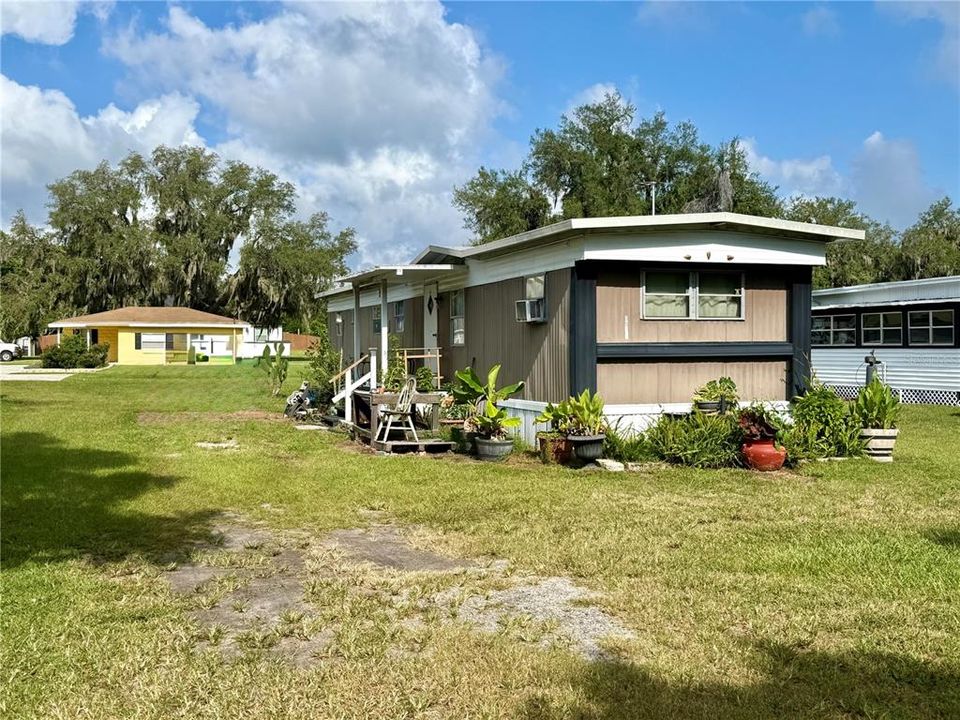 For Sale: $234,000 (8 beds, 4 baths, 720 Square Feet)