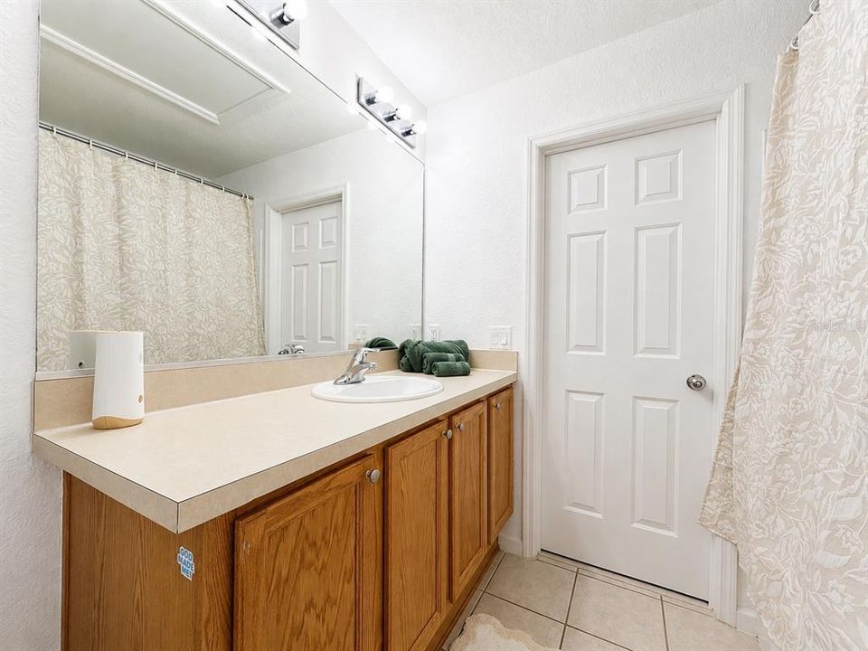 For Sale: $199,990 (2 beds, 2 baths, 1134 Square Feet)