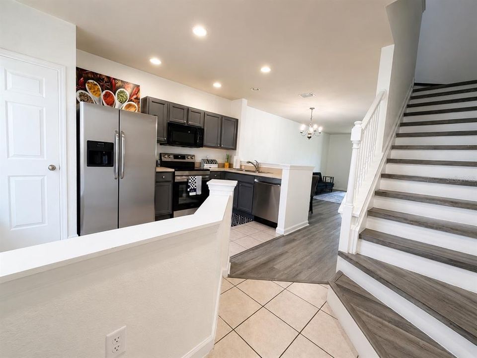 For Sale: $199,990 (2 beds, 2 baths, 1134 Square Feet)