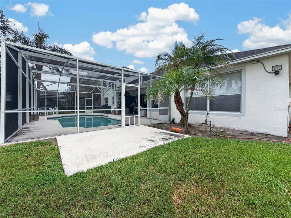 For Sale: $725,000 (5 beds, 4 baths, 2546 Square Feet)