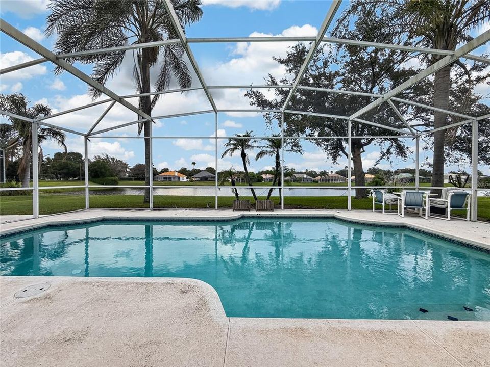 For Sale: $725,000 (5 beds, 4 baths, 2546 Square Feet)