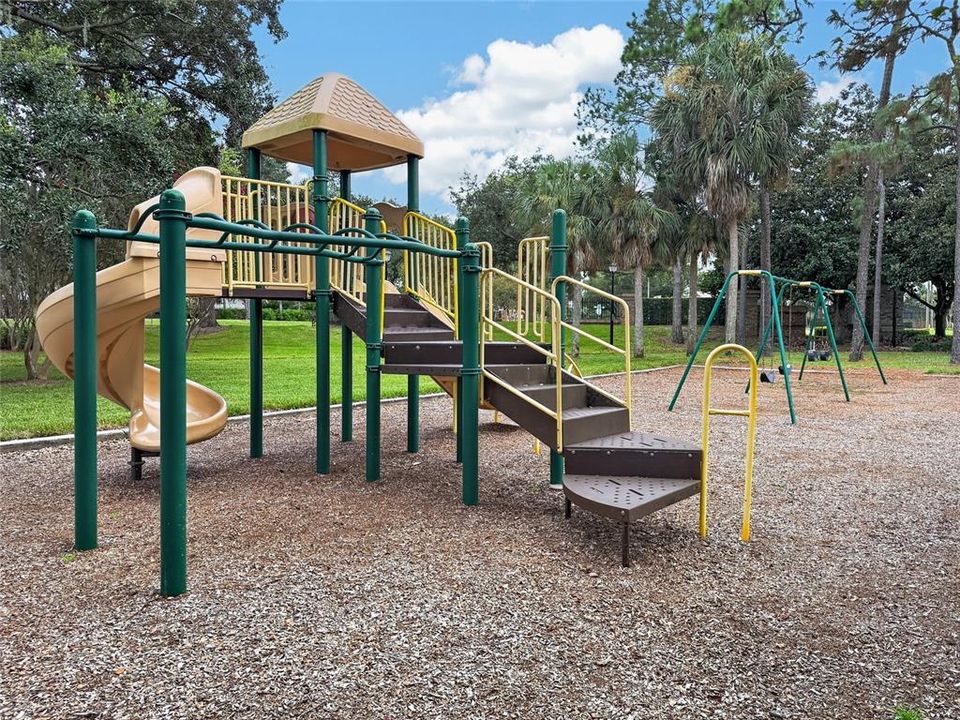 For Sale: $725,000 (5 beds, 4 baths, 2546 Square Feet)