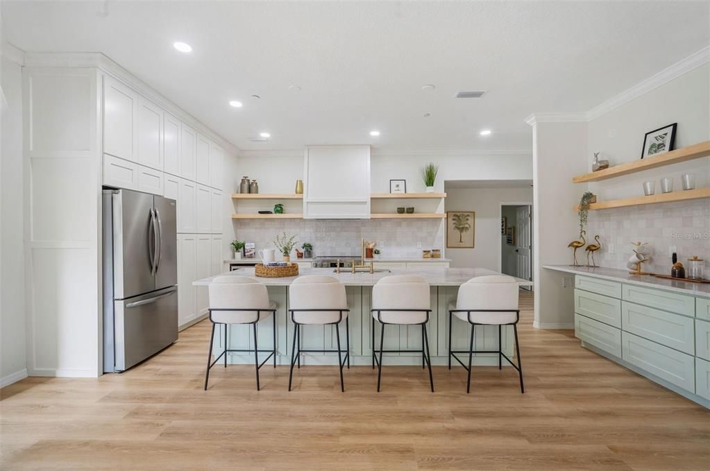 En Venta: $1,599,000 (4 camas, 2 baños, 2709 Pies cuadrados)