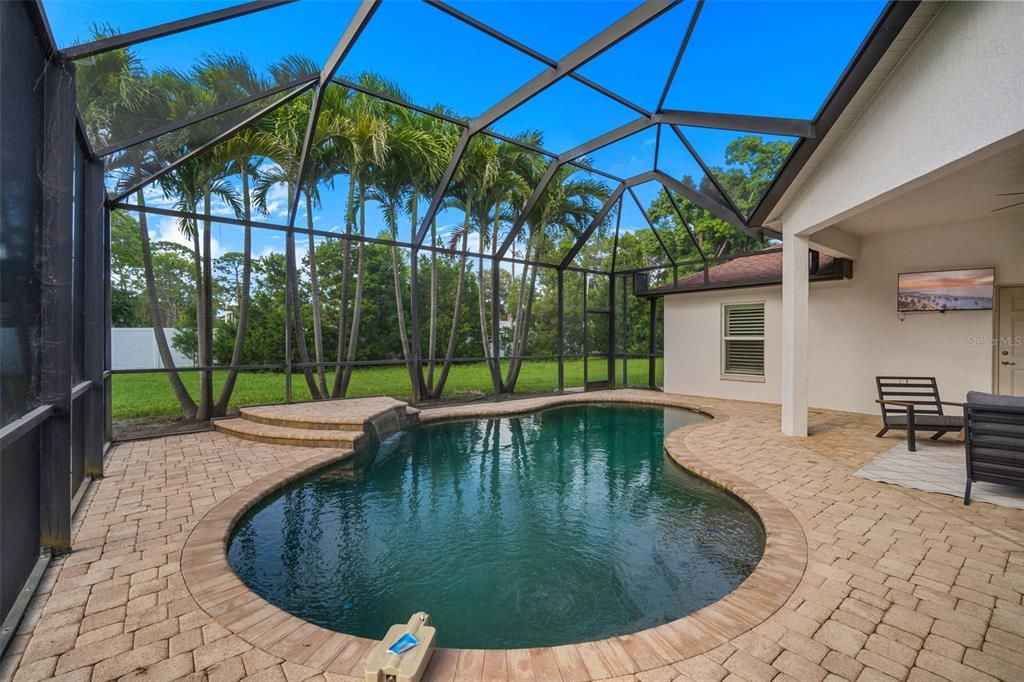 En Venta: $1,599,000 (4 camas, 2 baños, 2709 Pies cuadrados)