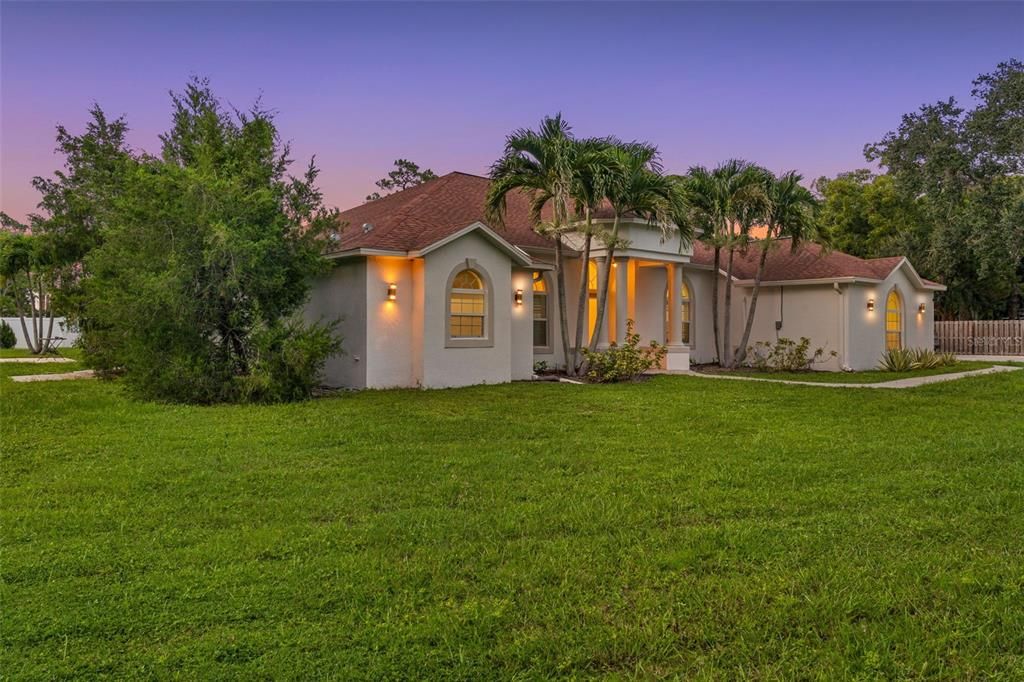 En Venta: $1,599,000 (4 camas, 2 baños, 2709 Pies cuadrados)