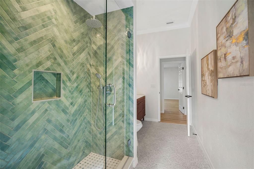 En Venta: $1,599,000 (4 camas, 2 baños, 2709 Pies cuadrados)