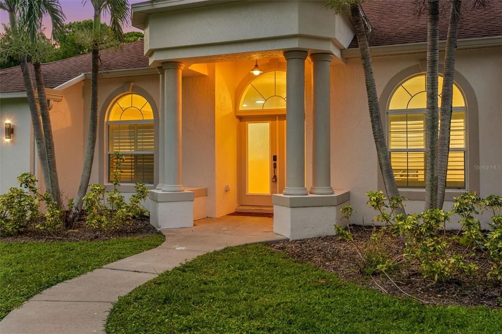 En Venta: $1,599,000 (4 camas, 2 baños, 2709 Pies cuadrados)