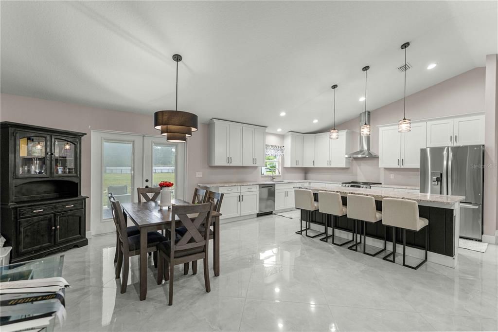 На продажу: $399,900 (3 спален, 2 ванн, 1589 Квадратных фут)
