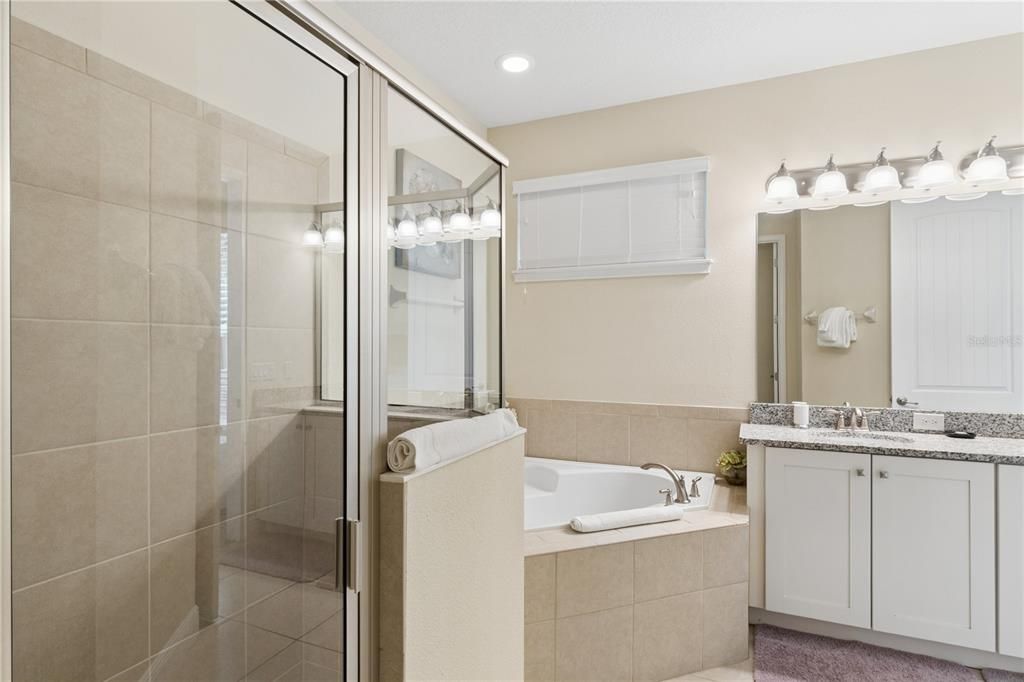 For Sale: $849,000 (5 beds, 5 baths, 3328 Square Feet)