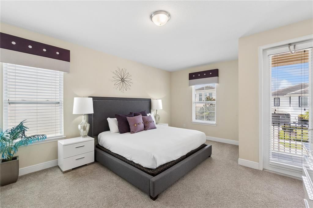 For Sale: $849,000 (5 beds, 5 baths, 3328 Square Feet)