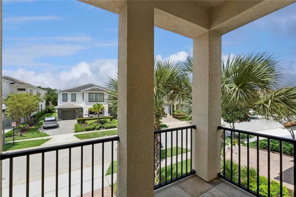 For Sale: $849,000 (5 beds, 5 baths, 3328 Square Feet)