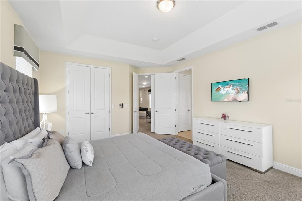 For Sale: $849,000 (5 beds, 5 baths, 3328 Square Feet)