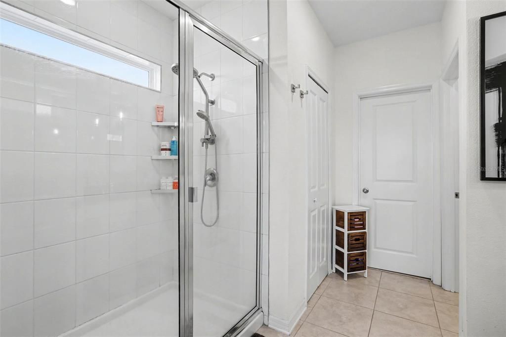 For Rent: $2,575 (3 beds, 2 baths, 1970 Square Feet)