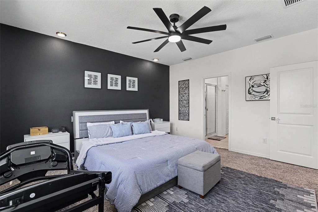 For Rent: $2,575 (3 beds, 2 baths, 1970 Square Feet)