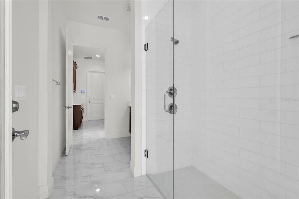 En Renta: $6,500 (5 camas, 5 baños, 3807 Pies cuadrados)