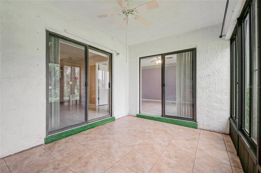For Sale: $139,900 (2 beds, 2 baths, 1341 Square Feet)
