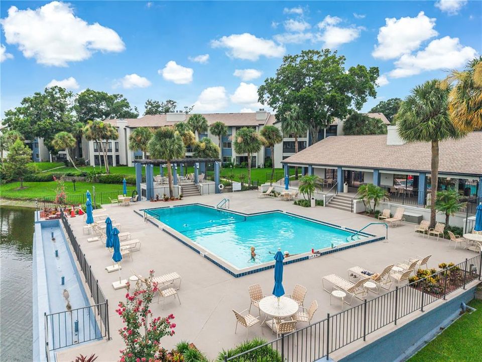 For Sale: $139,900 (2 beds, 2 baths, 1341 Square Feet)