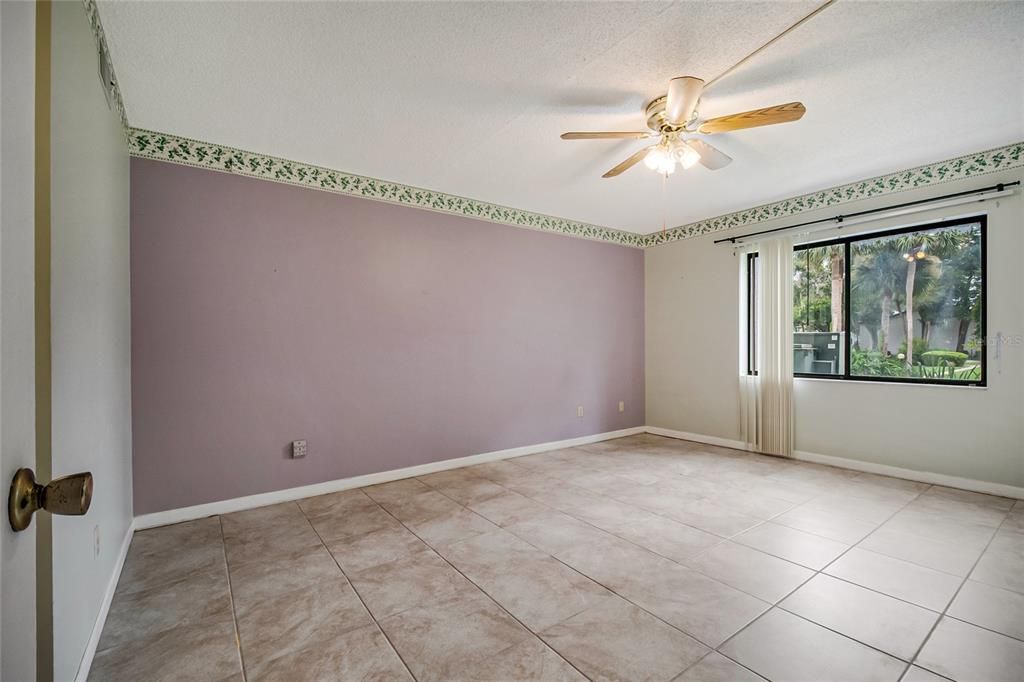 For Sale: $139,900 (2 beds, 2 baths, 1341 Square Feet)