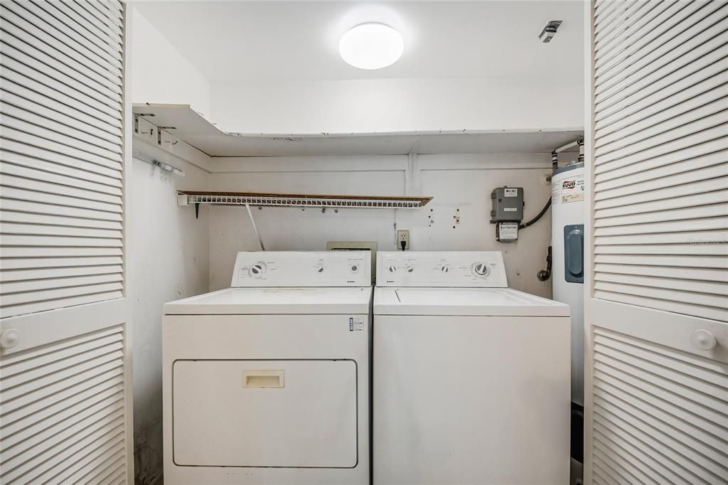 For Sale: $139,900 (2 beds, 2 baths, 1341 Square Feet)