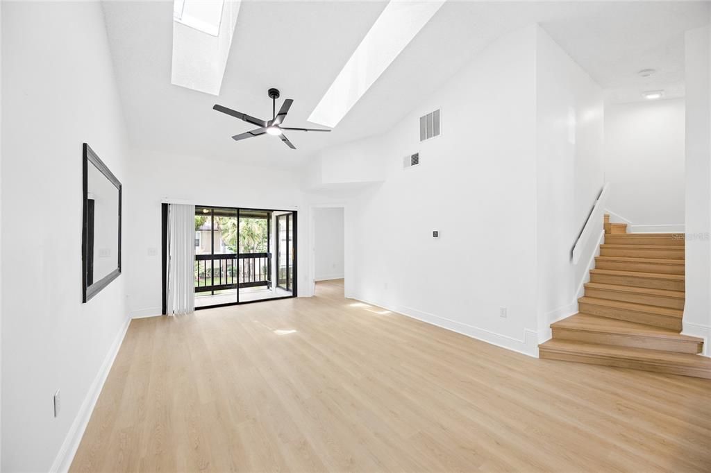 For Rent: $2,200 (3 beds, 3 baths, 1185 Square Feet)